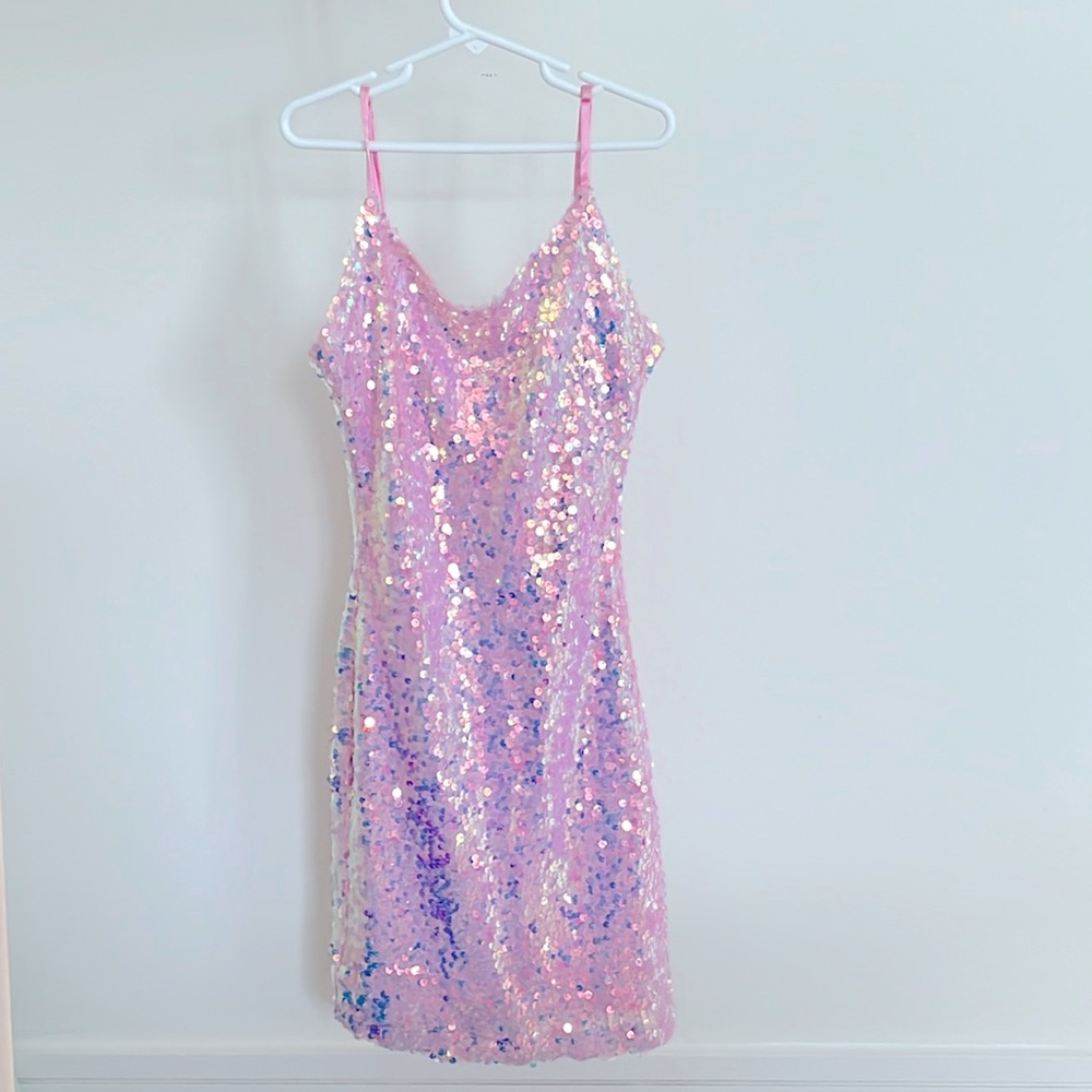 B. Darlin Spaghetti-Strap Scoop-Neck Sequined Bodycon Dress